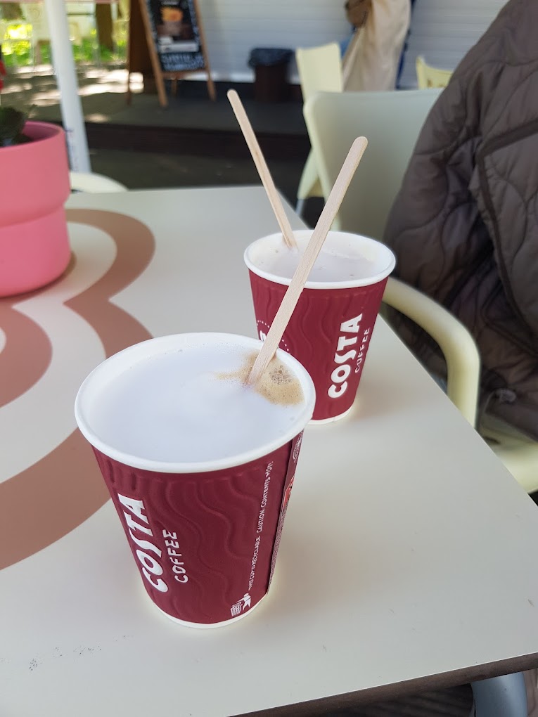 Kawa Costa Coffee w Cafe Flaming w Nowym Zoo Poznań